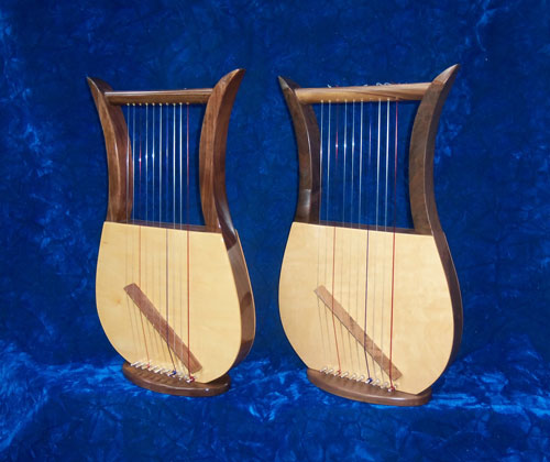 Davidic harps with high-gloss and semi-gloss finishes